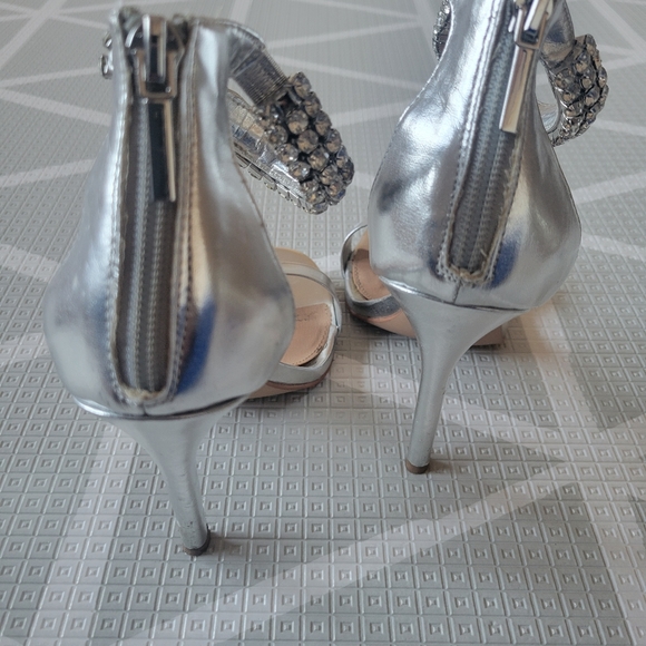 Steve Madden Metallic Sandal - Picture 2 of 3